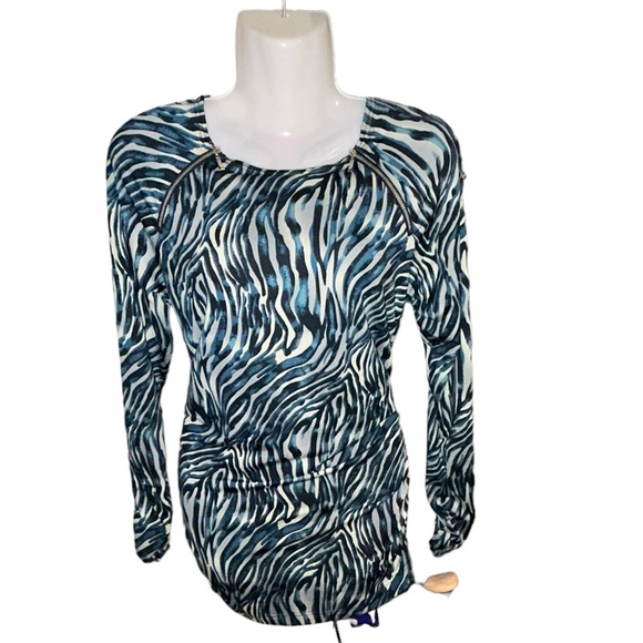 MAX & RINA Womens M Animal Print Long Sleeve Zipper Accent Ruched Top - Picture 1 of 11